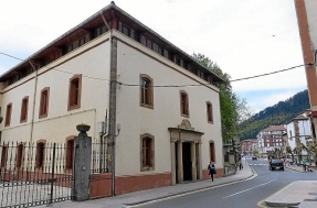Residencia León Trucios