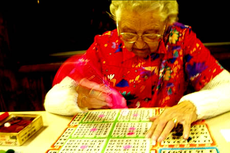 Bingo entre ancianos