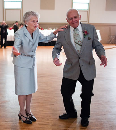 Ancianos bailarines