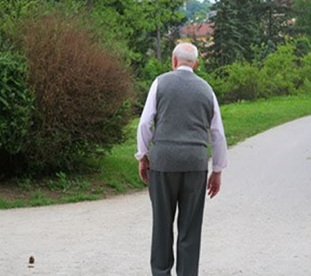 Caminar y personas mayores