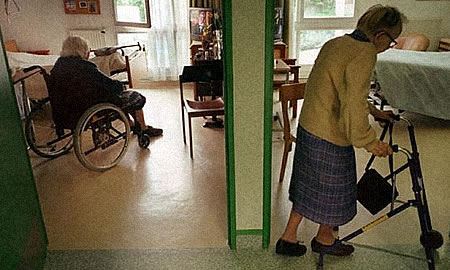 Dormitorio en residencia de ancianos