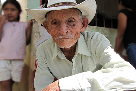 ancianos en México
