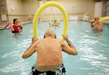 Natación en ancianos para mejorar la calidad de vida