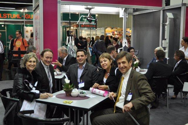 Visita a un stand en Altempflege 2011