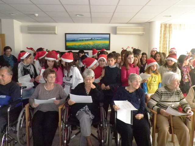 Cantando en la residencia